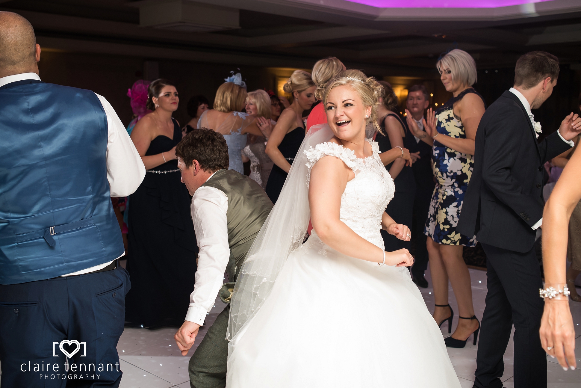 Dalziel Park Wedding dancing fun